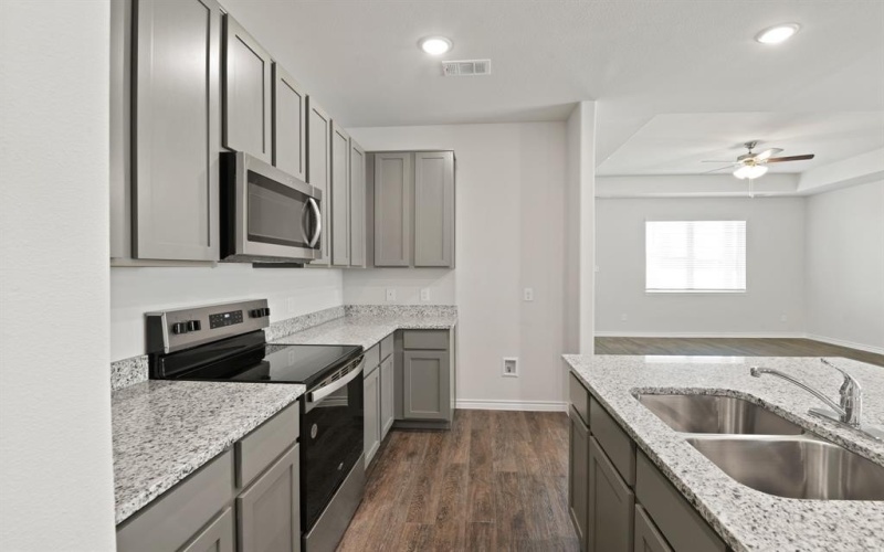 1004 Wingjet Way, Fort Worth, TX 76131, 4 Habitaciones Habitaciones , ,3 BañosBaños,Residential,En Venta,1004 Wingjet Way,20915871