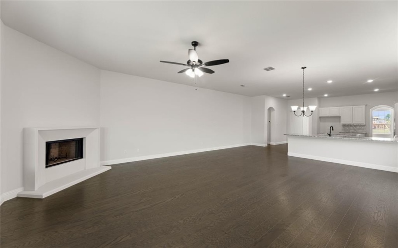 39 Magpie, Joshua, TX 76058, 3 Bedrooms Bedrooms, ,2 BathroomsBathrooms,Residential,For Sale,39 Magpie,20917129