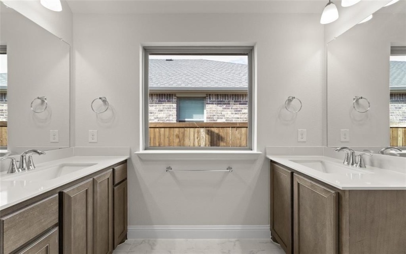 14478 Lovelace Street, Pilot Point, TX 76258, 4 Bedrooms Bedrooms, ,3 BathroomsBathrooms,Residential,For Sale,14478 Lovelace Street,20917130