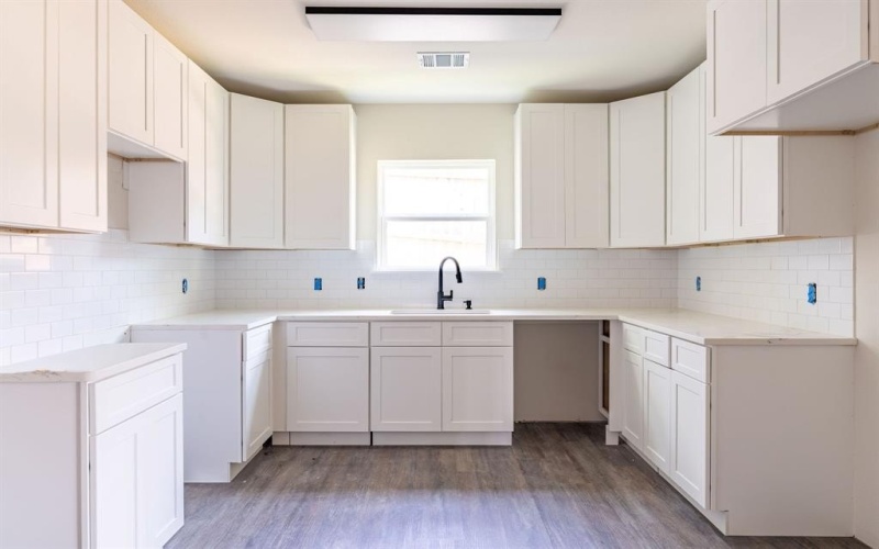 2927 Angle Avenue, Fort Worth, TX 76106, 3 Bedrooms Bedrooms, ,2 BathroomsBathrooms,Residential,For Sale,2927 Angle Avenue,0,20917527