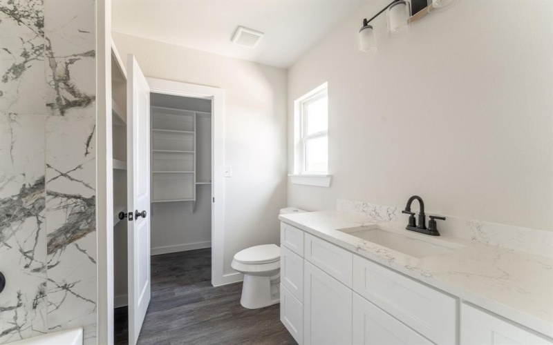 2927 Angle Avenue, Fort Worth, TX 76106, 3 Bedrooms Bedrooms, ,2 BathroomsBathrooms,Residential,For Sale,2927 Angle Avenue,0,20917527