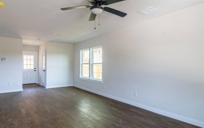 2927 Angle Avenue, Fort Worth, TX 76106, 3 Bedrooms Bedrooms, ,2 BathroomsBathrooms,Residential,For Sale,2927 Angle Avenue,0,20917527