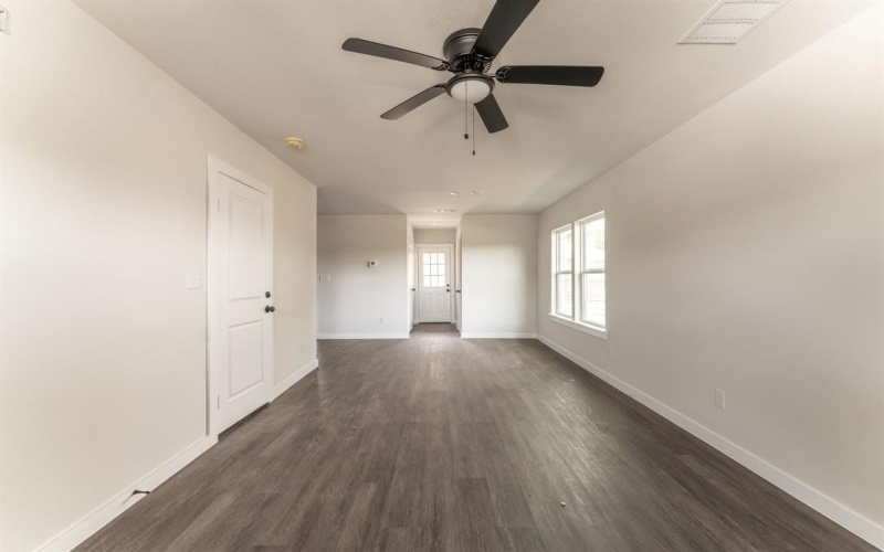 2927 Angle Avenue, Fort Worth, TX 76106, 3 Bedrooms Bedrooms, ,2 BathroomsBathrooms,Residential,For Sale,2927 Angle Avenue,0,20917527