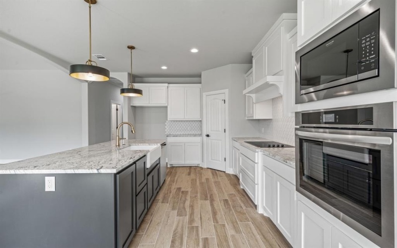285 Lake Ridge Court, Bluff Dale, TX 76433, 4 Habitaciones Habitaciones , ,2 BañosBaños,Residential,En Venta,285 Lake Ridge Court,20917657