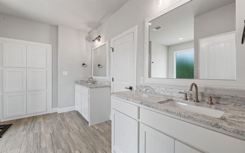 285 Lake Ridge Court, Bluff Dale, TX 76433, 4 Habitaciones Habitaciones , ,2 BañosBaños,Residential,En Venta,285 Lake Ridge Court,20917657