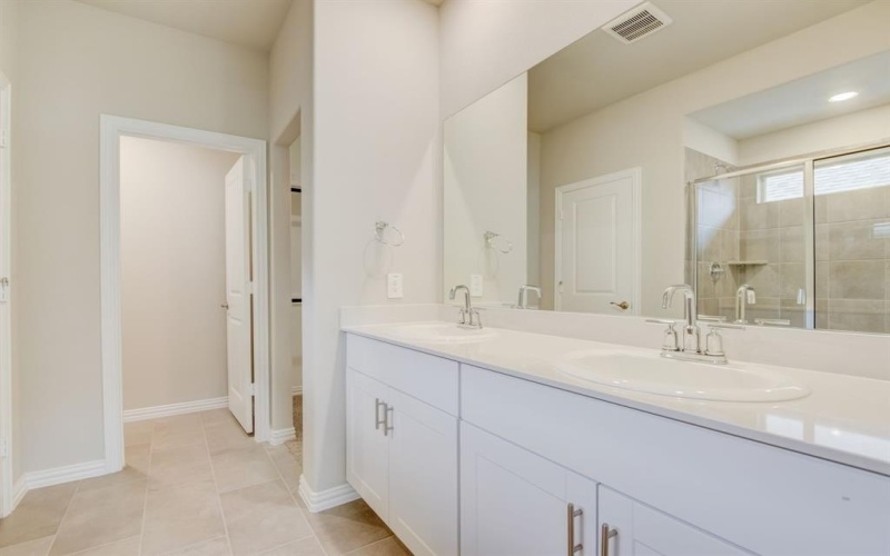 811 Easthill Drive, Princeton, TX 75071, 4 Habitaciones Habitaciones , ,3 BañosBaños,Residential,En Venta,811 Easthill Drive,20917771
