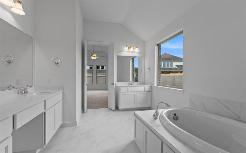 4020 Clingsman Way, McKinney, TX 75070, 4 Habitaciones Habitaciones , ,5 BañosBaños,Residential,En Venta,4020 Clingsman Way,0,20918133