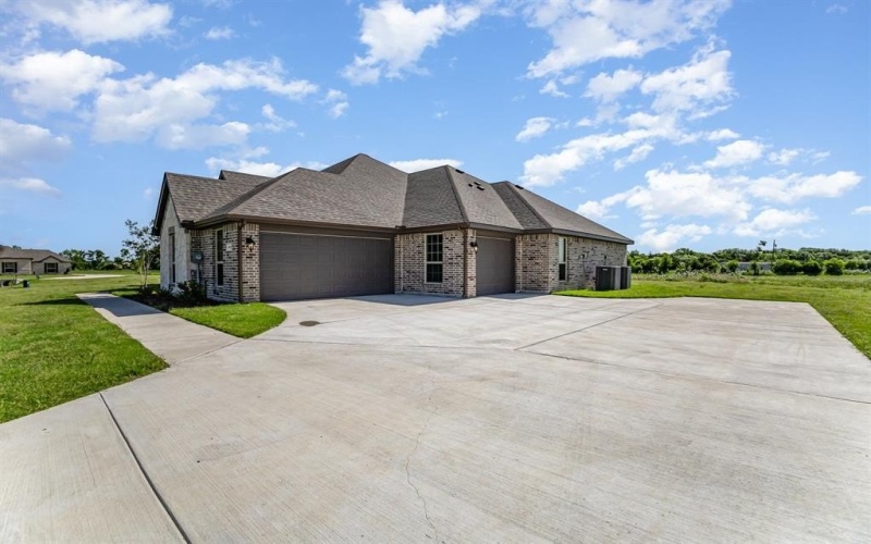 660 WALES Court, Waxahachie, TX 75167, 4 Habitaciones Habitaciones , ,2 BañosBaños,Residential,En Venta,660 WALES Court,20918222