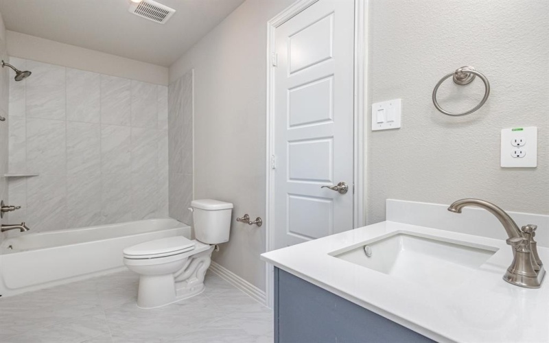 670 WALES Court, Waxahachie, TX 75167, 4 Habitaciones Habitaciones , ,3 BañosBaños,Residential,En Venta,670 WALES Court,20918248