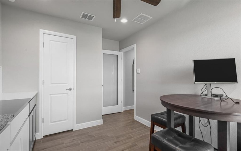 407 SUNFLOWER Trail, Cleburne, TX 76033, 4 Habitaciones Habitaciones , ,2 BañosBaños,Residential,En Venta,407 SUNFLOWER Trail,20918249