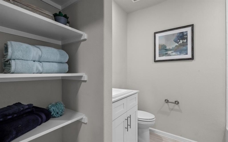1016 LEAPING LARK Lane, Fort Worth, TX 76131, 4 Bedrooms Bedrooms, ,2 BathroomsBathrooms,Residential,For Sale,1016 LEAPING LARK Lane,20918335