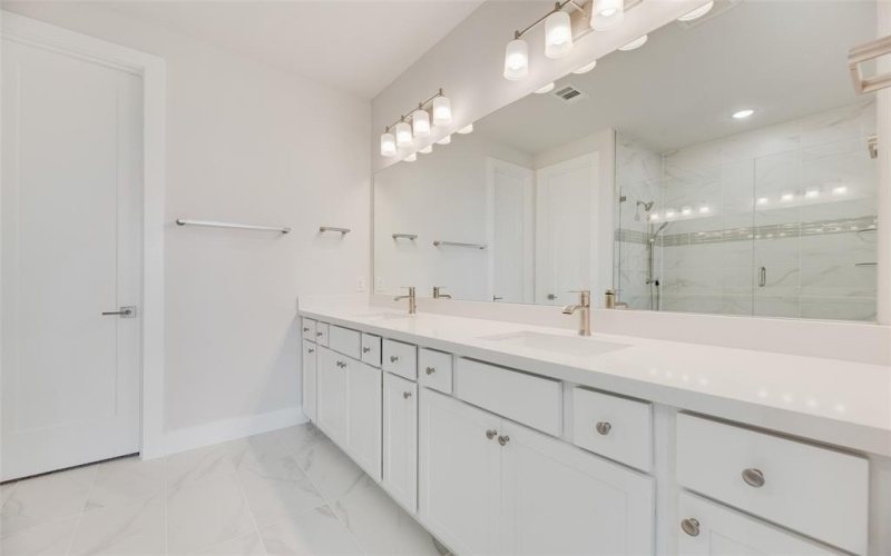 921 Heights Way, Plano, TX 75075, 4 Bedrooms Bedrooms, ,5 BathroomsBathrooms,Residential,For Sale,921 Heights Way,20918533
