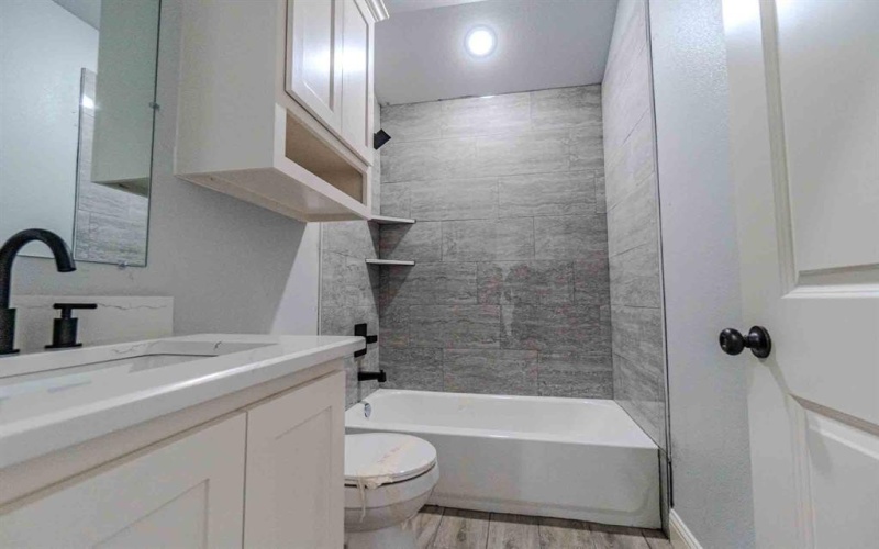 3406 Woodlake Drive, Granbury, TX 76048, 3 Habitaciones Habitaciones , ,2 BañosBaños,Residential,En Venta,3406 Woodlake Drive,20918730
