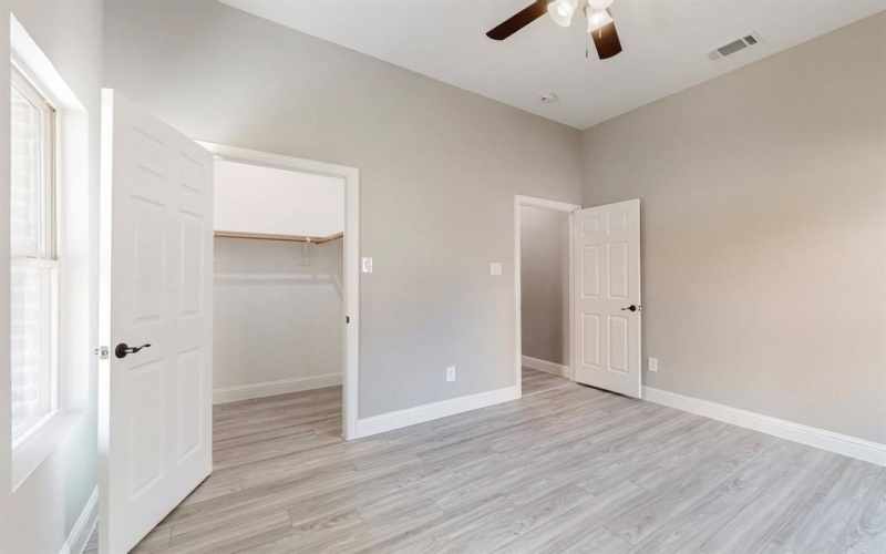 706 Poinsettia Drive, Lancaster, TX 75146, 4 Habitaciones Habitaciones , ,2 BañosBaños,Residential,En Venta,706 Poinsettia Drive,20918766