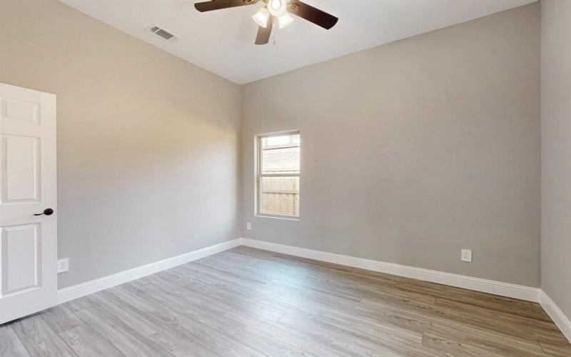 706 Poinsettia Drive, Lancaster, TX 75146, 4 Habitaciones Habitaciones , ,2 BañosBaños,Residential,En Venta,706 Poinsettia Drive,20918766