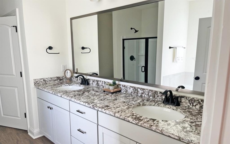 159 Lessie Drive, Stonewall, LA 71078, 4 Bedrooms Bedrooms, ,2 BathroomsBathrooms,Residential,For Sale,159 Lessie Drive,0,20919003