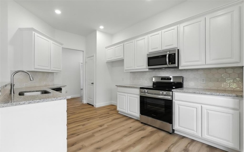 1200 Holly Street, Cleburne, TX 76033, 3 Bedrooms Bedrooms, ,2 BathroomsBathrooms,Residential,For Sale,1200 Holly Street,20919015