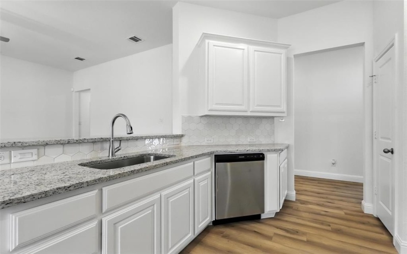 1200 Holly Street, Cleburne, TX 76033, 3 Bedrooms Bedrooms, ,2 BathroomsBathrooms,Residential,For Sale,1200 Holly Street,20919015