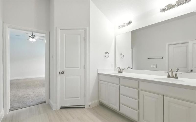 1200 Holly Street, Cleburne, TX 76033, 3 Bedrooms Bedrooms, ,2 BathroomsBathrooms,Residential,For Sale,1200 Holly Street,20919015