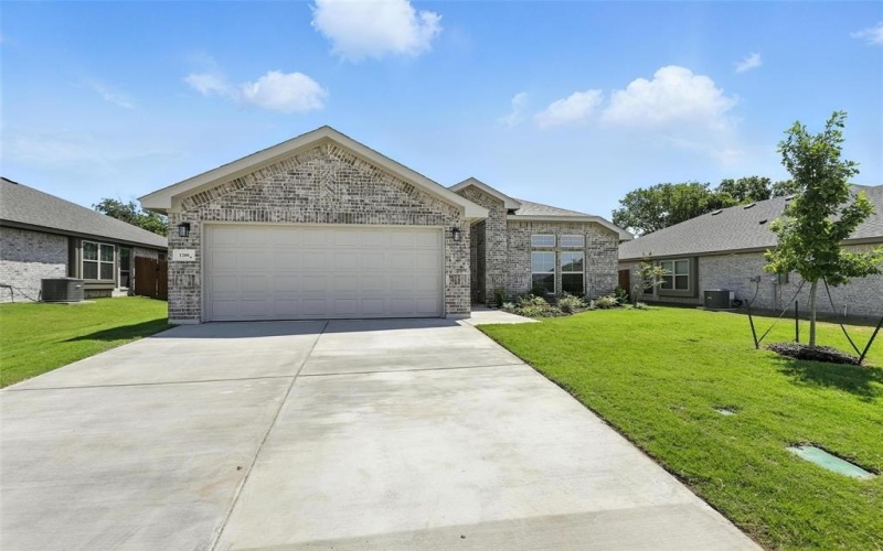 1200 Holly Street, Cleburne, TX 76033, 3 Bedrooms Bedrooms, ,2 BathroomsBathrooms,Residential,For Sale,1200 Holly Street,20919015