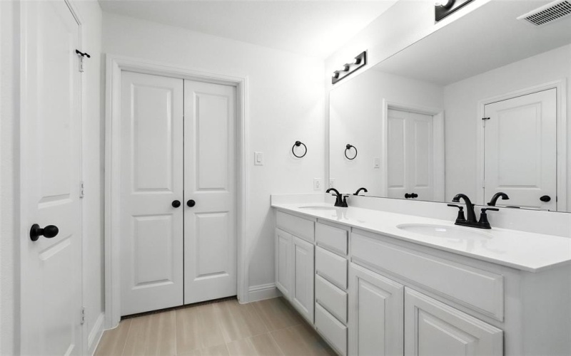 1419 Quail Creek Drive, Cleburne, TX 76033, 4 Habitaciones Habitaciones , ,2 BañosBaños,Residential,En Venta,1419 Quail Creek Drive,20919029