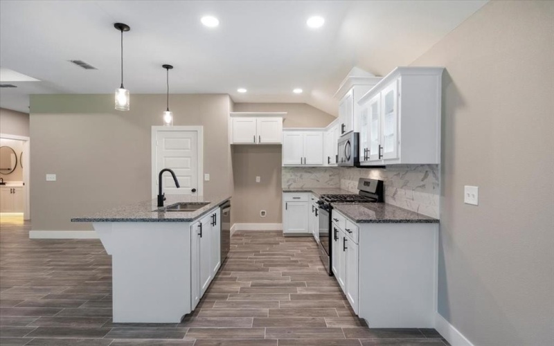 16226 Crossing Circle, Lindale, TX 75771, 4 Habitaciones Habitaciones , ,2 BañosBaños,Residential,En Venta,16226 Crossing Circle,20919044