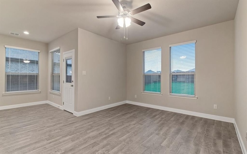 1907 JACKSON Street, Cleburne, TX 76033, 4 Habitaciones Habitaciones , ,2 BañosBaños,Residential,En Venta,1907 JACKSON Street,20919049