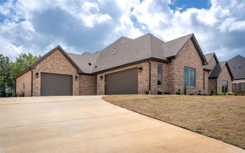 130 Elk Drive, Longview, TX 75605, 4 Habitaciones Habitaciones , ,3 BañosBaños,Residential,En Venta,130 Elk Drive,20919453