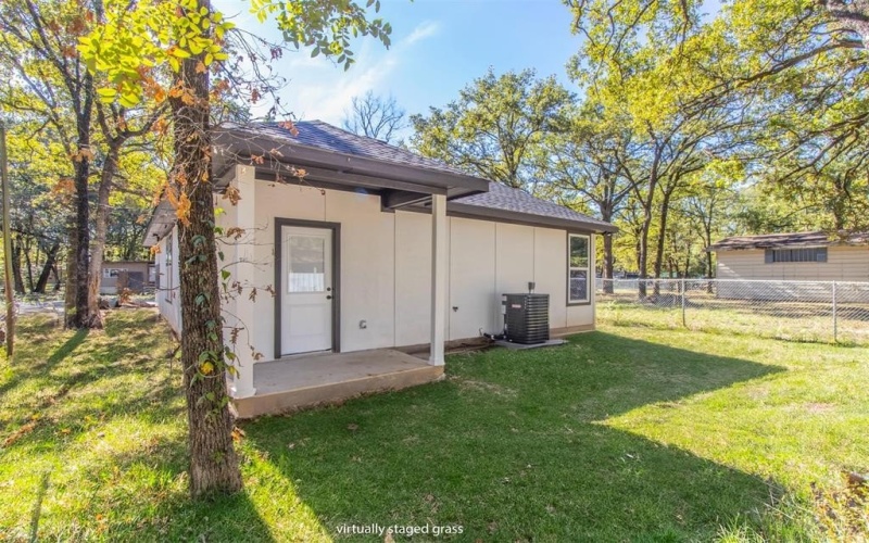 120 Red Bird Lane, Mabank, TX 75156, 3 Bedrooms Bedrooms, ,2 BathroomsBathrooms,Residential,For Sale,120 Red Bird Lane,20919940