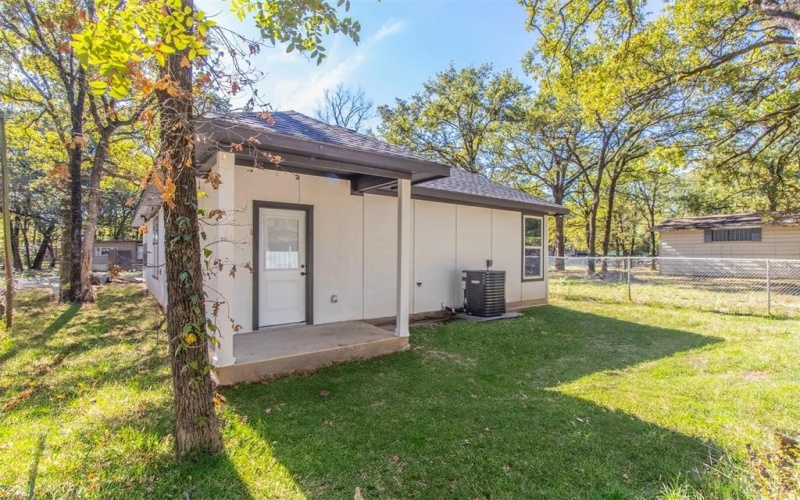 120 Red Bird Lane, Mabank, TX 75156, 3 Bedrooms Bedrooms, ,2 BathroomsBathrooms,Residential,For Sale,120 Red Bird Lane,20919940