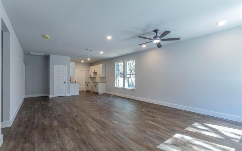 120 Red Bird Lane, Mabank, TX 75156, 3 Bedrooms Bedrooms, ,2 BathroomsBathrooms,Residential,For Sale,120 Red Bird Lane,20919940