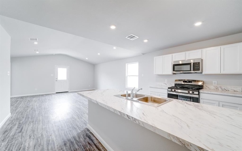 297 Victory Drive, Mabank, TX 75127, 4 Bedrooms Bedrooms, ,2 BathroomsBathrooms,Residential,For Sale,297 Victory Drive,0,20920019