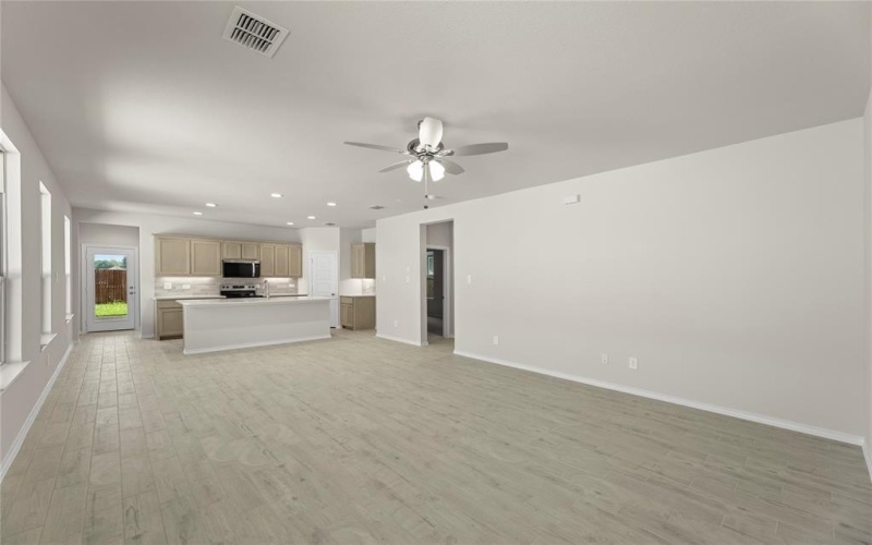 1641 Meadow Crest Drive, Aubrey, TX 76227, 3 Habitaciones Habitaciones , ,2 BañosBaños,Residential,En Venta,1641 Meadow Crest Drive,0,20920223