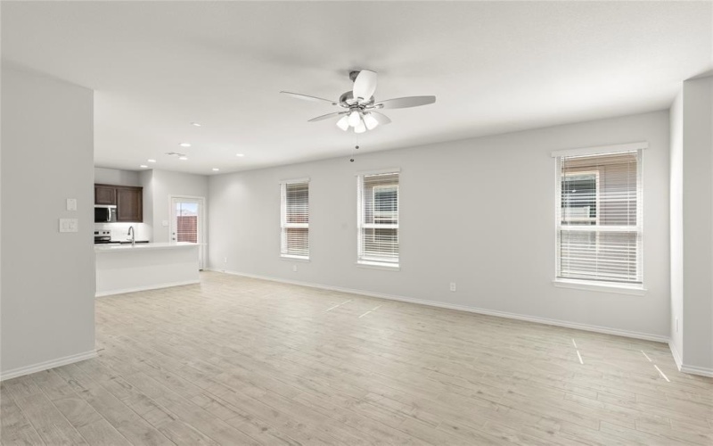 1717 Meadow Crest Drive, Aubrey, TX 76227, 3 Habitaciones Habitaciones , ,2 BañosBaños,Residential,En Venta,1717 Meadow Crest Drive,0,20920231