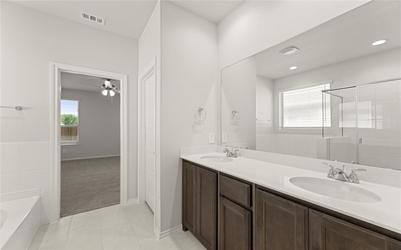 1717 Meadow Crest Drive, Aubrey, TX 76227, 3 Habitaciones Habitaciones , ,2 BañosBaños,Residential,En Venta,1717 Meadow Crest Drive,0,20920231
