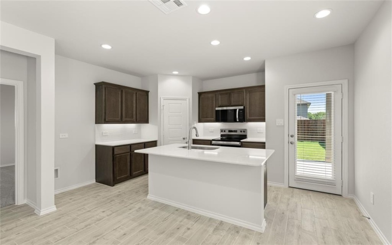 1717 Meadow Crest Drive, Aubrey, TX 76227, 3 Habitaciones Habitaciones , ,2 BañosBaños,Residential,En Venta,1717 Meadow Crest Drive,0,20920231