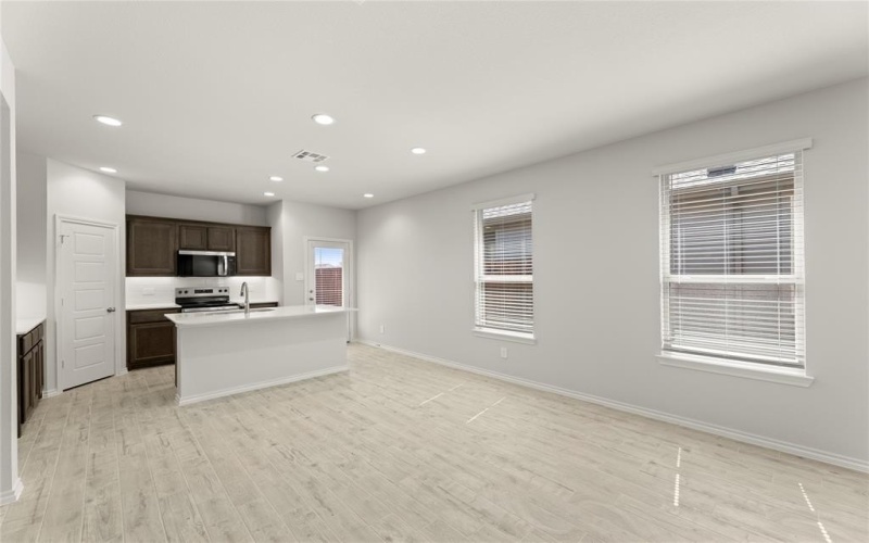 1717 Meadow Crest Drive, Aubrey, TX 76227, 3 Habitaciones Habitaciones , ,2 BañosBaños,Residential,En Venta,1717 Meadow Crest Drive,0,20920231
