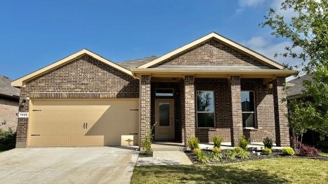1926 LEGACY Drive, Cleburne, TX 76033, 4 Bedrooms Bedrooms, ,2 BathroomsBathrooms,Residential,For Sale,1926 LEGACY Drive,20920256