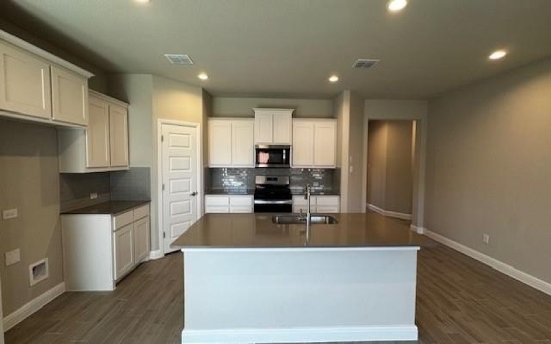1926 LEGACY Drive, Cleburne, TX 76033, 4 Bedrooms Bedrooms, ,2 BathroomsBathrooms,Residential,For Sale,1926 LEGACY Drive,20920256
