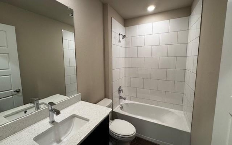 413 SUNFLOWER Trail, Cleburne, TX 76033, 5 Habitaciones Habitaciones , ,3 BañosBaños,Residential,En Venta,413 SUNFLOWER Trail,20920261