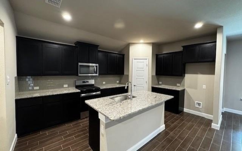 413 SUNFLOWER Trail, Cleburne, TX 76033, 5 Habitaciones Habitaciones , ,3 BañosBaños,Residential,En Venta,413 SUNFLOWER Trail,20920261