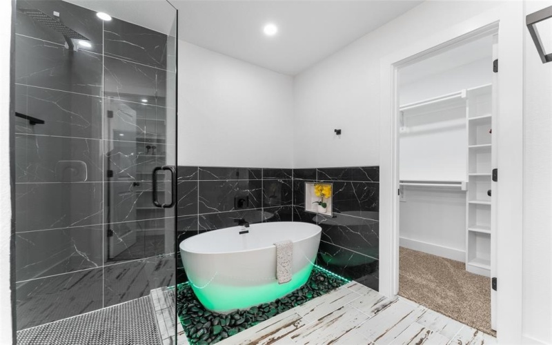127 Chaparral Drive, Mabank, TX 75156, 3 Bedrooms Bedrooms, ,2 BathroomsBathrooms,Residential,For Sale,127 Chaparral Drive,20922317