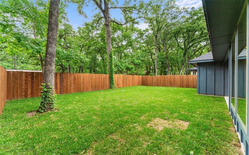 127 Chaparral Drive, Mabank, TX 75156, 3 Bedrooms Bedrooms, ,2 BathroomsBathrooms,Residential,For Sale,127 Chaparral Drive,20922317