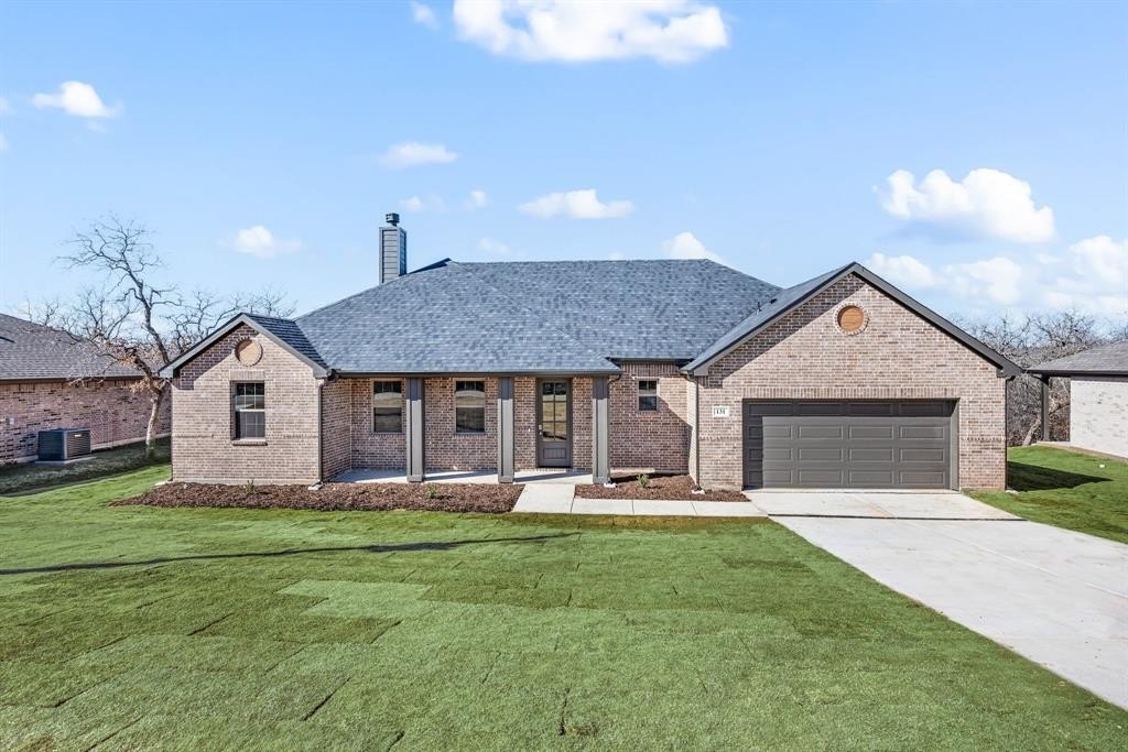 131 Jim Walters Drive, Runaway Bay, TX 76426, 3 Habitaciones Habitaciones , ,2 BañosBaños,Residential,En Venta,131 Jim Walters Drive,20922595
