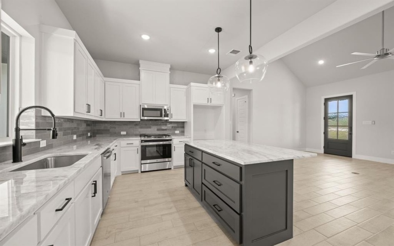 2004 Willy Dilly Road, Springtown, TX 76082, 3 Bedrooms Bedrooms, ,2 BathroomsBathrooms,Residential,For Sale,2004 Willy Dilly Road,20922614