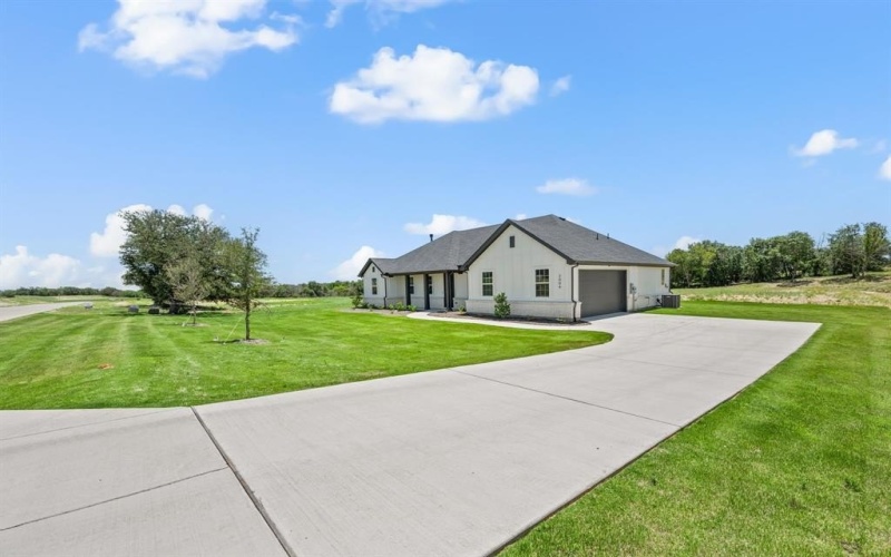 2004 Willy Dilly Road, Springtown, TX 76082, 3 Bedrooms Bedrooms, ,2 BathroomsBathrooms,Residential,For Sale,2004 Willy Dilly Road,20922614