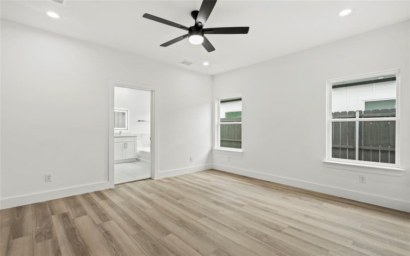 7815 Brownsville Avenue, Dallas, TX 75216, 3 Habitaciones Habitaciones , ,2 BañosBaños,Residential,En Venta,7815 Brownsville Avenue,20922652