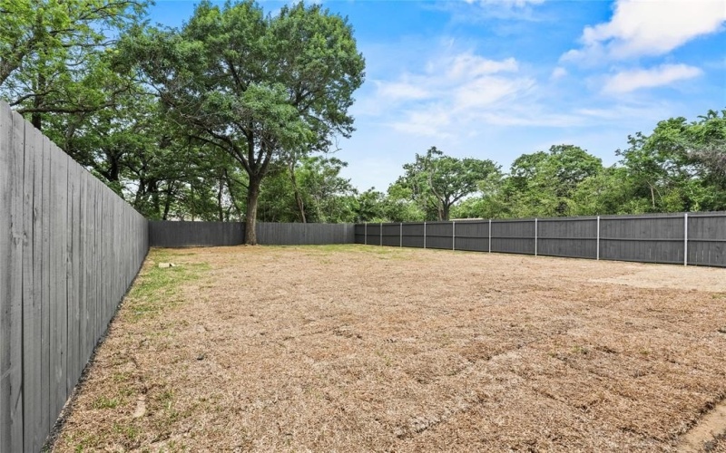 7815 Brownsville Avenue, Dallas, TX 75216, 3 Habitaciones Habitaciones , ,2 BañosBaños,Residential,En Venta,7815 Brownsville Avenue,20922652