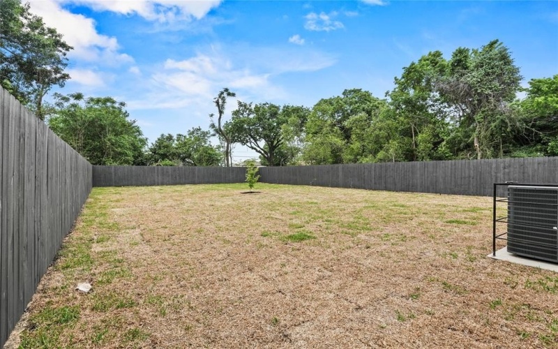 7815 Brownsville Avenue, Dallas, TX 75216, 3 Habitaciones Habitaciones , ,2 BañosBaños,Residential,En Venta,7815 Brownsville Avenue,20922652