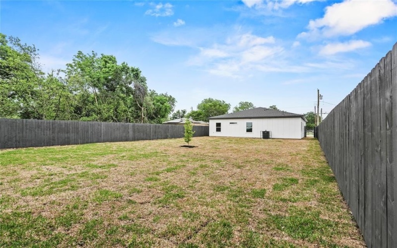 7815 Brownsville Avenue, Dallas, TX 75216, 3 Habitaciones Habitaciones , ,2 BañosBaños,Residential,En Venta,7815 Brownsville Avenue,20922652